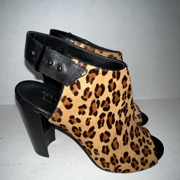 NICOLE MILLER ATELIER Isla Leather Leopard Peep Toe Slingback Heels 🐆 - Picture 6 of 12